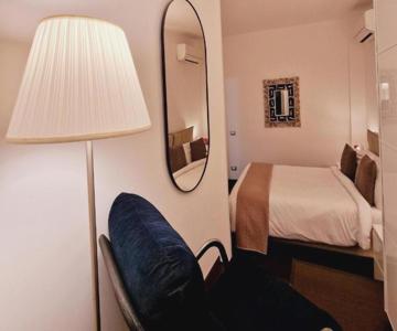 Donna Rosa - Main Avenue