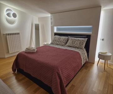 A Casa Di Oreste E Olivia