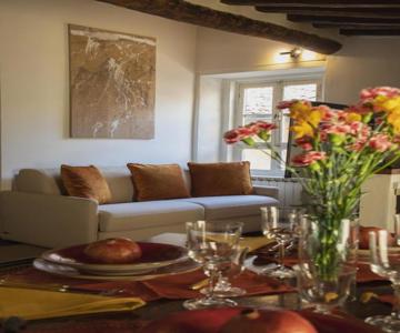 La Mansardina Beccheria Central Apartment 1 Double Bedroom, 1 Sofa Bed