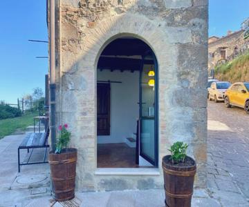 Corner Nest In Montalcino