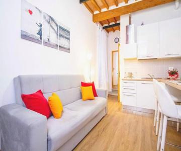 Sotto La Torre Pendente