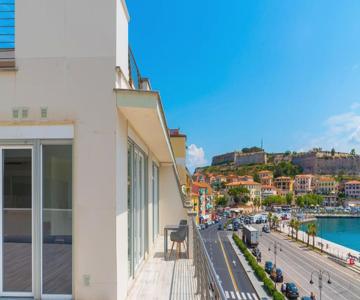 Appartamento Fronte Mare Trilocale