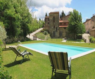 Idyllic Tuscan Hideaway with Pool and spa