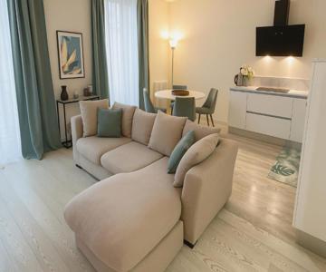 Front Beach Apartments - Deluxe