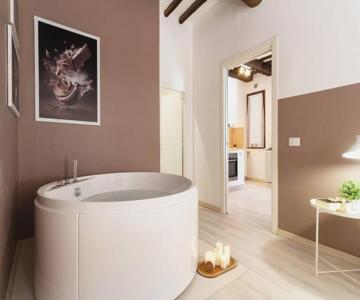 Flat With Whirlpool Bath In The Historic Centre