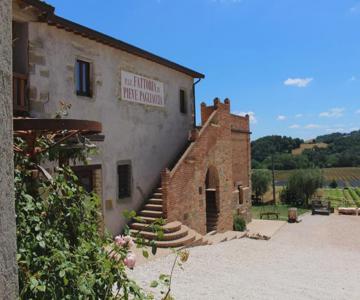 Fattoria Di Pieve Pagliaccia - Cantina Brugnoni