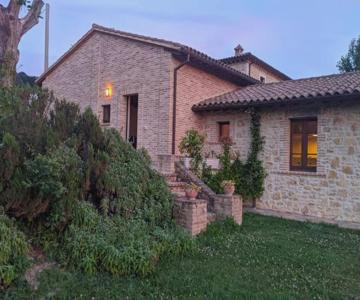 Casa Nella Campagna Umbra