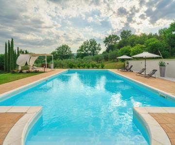 Appartamenti Con Piscina