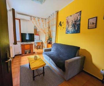 Casa Singola Con Spazio Auto E Giardino