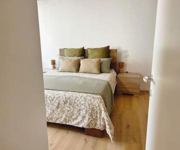 Casa Rielta, Tram E Parking