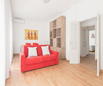 GuestHost - Santa Rita Roomy Apartments