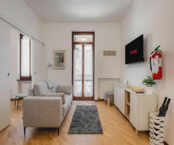 Eap Suites 2, Verona