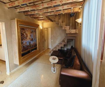 Opera Luxury Apartment