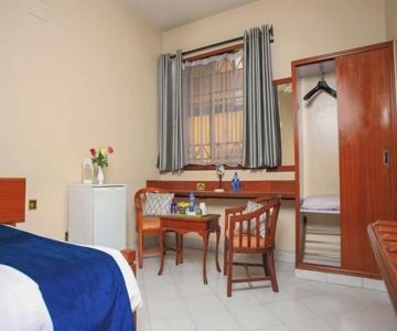 Paris Hotel