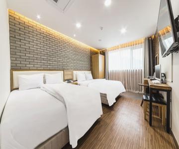 Diamond Tourist Hotel