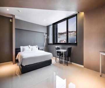 Yeongdeok Gangguhang Cloud Hotel