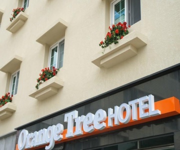 Orange Tree Hotel & Cafe
