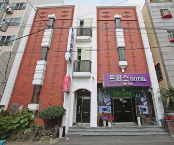 Twins Hotel