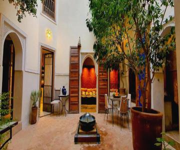 Riad 92 - Architect's Riad In The Exclusive Dar El Bacha