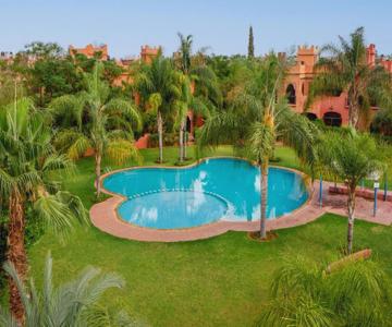 Magnifique Villa De 320 M2 Avec 2 Piscines