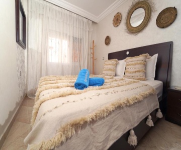 Waves Hunter Surf House