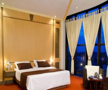 Gold Leaf Hotel