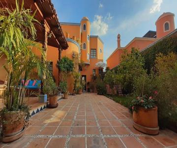 Casa Frida B and B