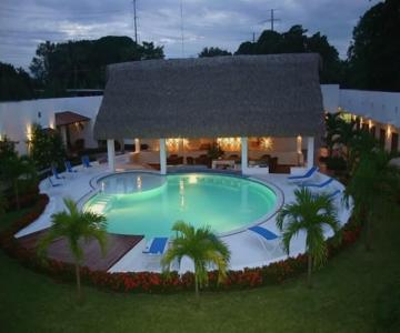 Villa Blanca Suites