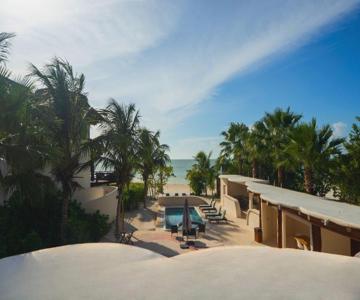 Beachfront Hotel Boutique DK