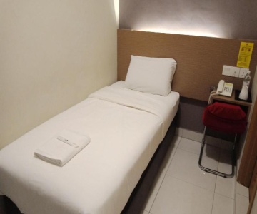 Harbour Hotel by ZEN Rooms