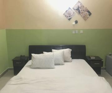 Richmond Hill Suites