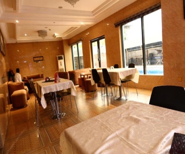 Vienna Suites