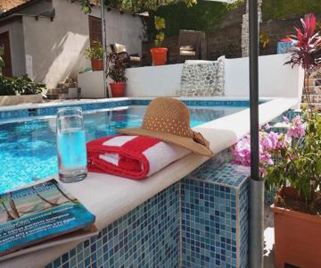 El Mirador Suites and Lounge