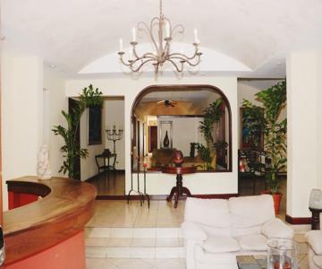 Nesthost Hotel Los Robles