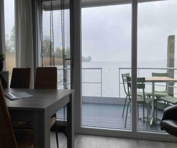 Houseboot Cormorant, Lake View