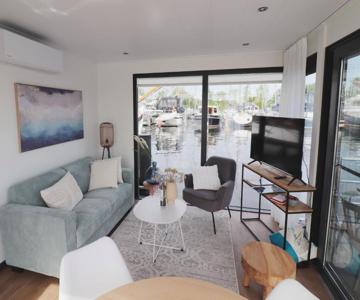 Houseboat In Lemmer With Harbor Views