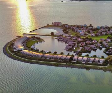 Beach Resort Makkum Bungalows