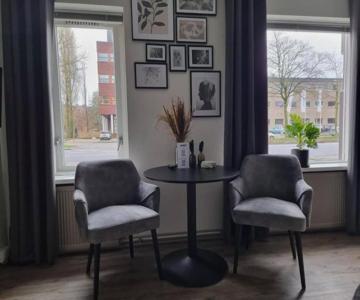 Studio Trenz - Stylish Duo Studio