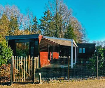 Rustiek Bos Chalet Sven