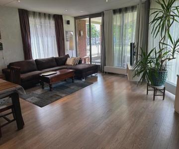 Lounge Park Apartment