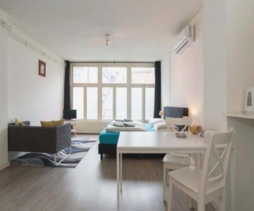 Redlight District Private Smokers Friendly Studio