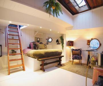 Najade Eco Houseboat