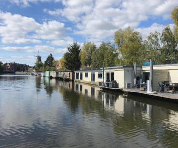 Houseboat Amsterdam