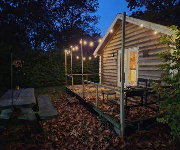 Knus Boomstamhuisje Op De Schatberg - Nabij Toverland