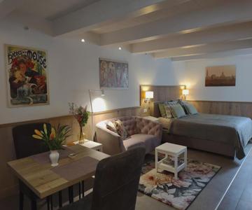 Vrye Heerlykheyd ( Adults Only ) Studio 2