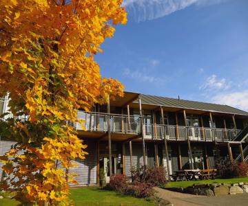 Vikingskipet Motel and Apartments