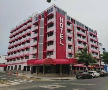 Roma Plaza