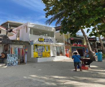Sunvilla Beachfront Hotel