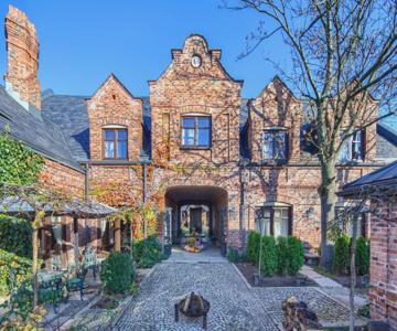 Folwark Biaiych Bocianów