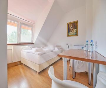 Park Inn Resort przy jeziorze - sauna i duzy parking - pieski mile widziane